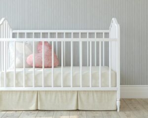 Zu sehen ist Bild 1 zum Beitrag mit dem Thema: Baby-Gitterbett: Ein umfassender Leitfaden für Eltern